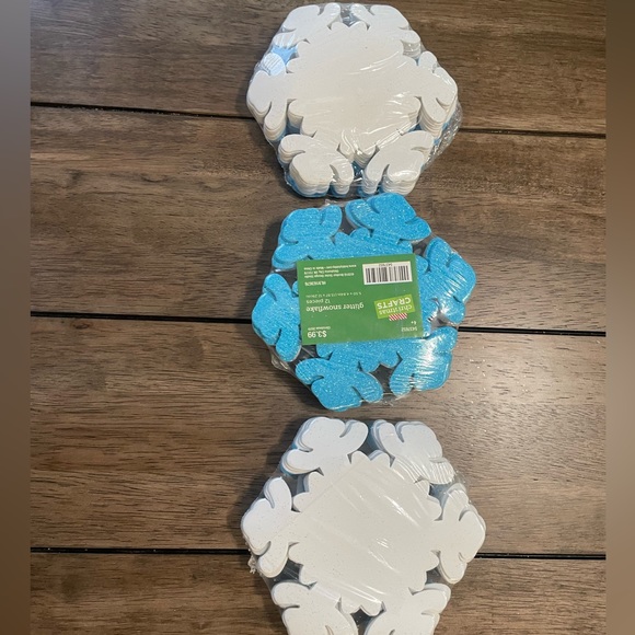 Snowflake ❄️ Crafting Bundle, 3-6pk 9x9 Inch White, 3-12pk of Blue&White 5x4 NWT - Picture 5 of 10